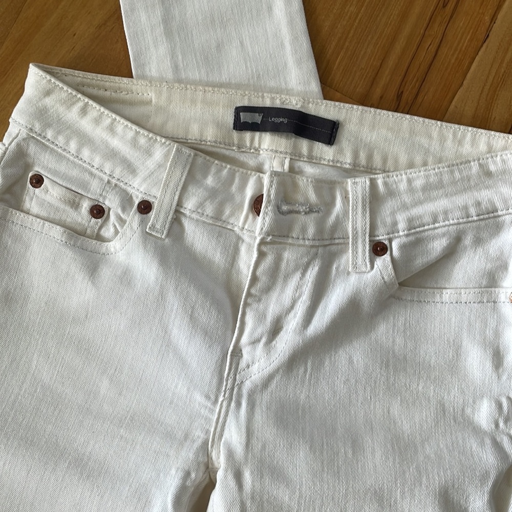 Levi’s | White Skinny Jeans - Picture 2 of 6